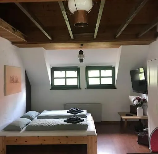 Im Schildescher Ortskern Lägenhet
